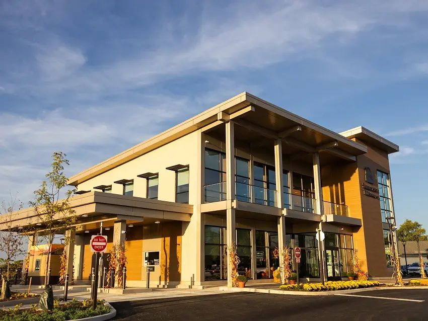 Somerset Trust Greensburg branch viewed from the property entrance