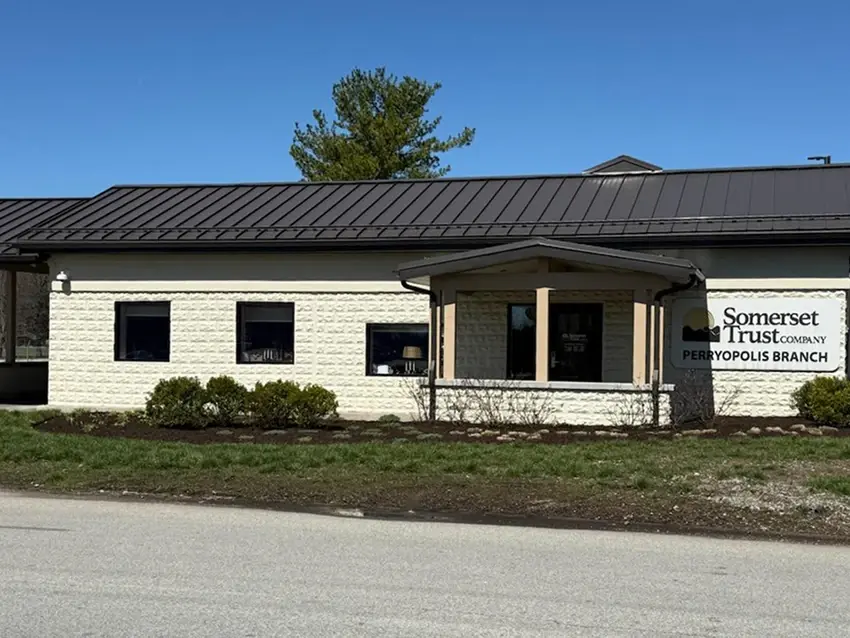 Somerset Trust Perryopolis branch viewed from the parking lot