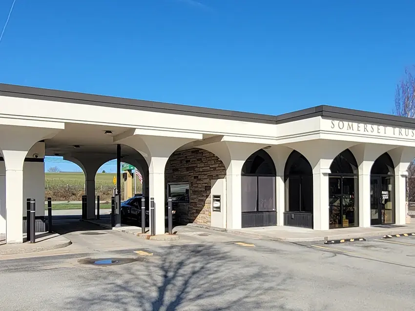 Somerset Trust Somerset Plaza Branch viewed from the parking lot